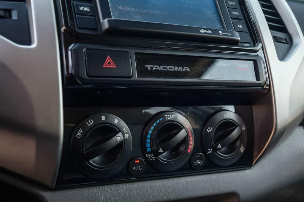 Thumbnail: 2015 Toyota Tacoma - 20