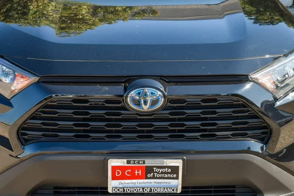 Thumbnail: 2021 Toyota RAV4 - 5