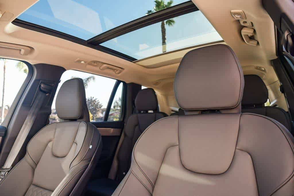 Thumbnail: 2025 Volvo XC90 - 17