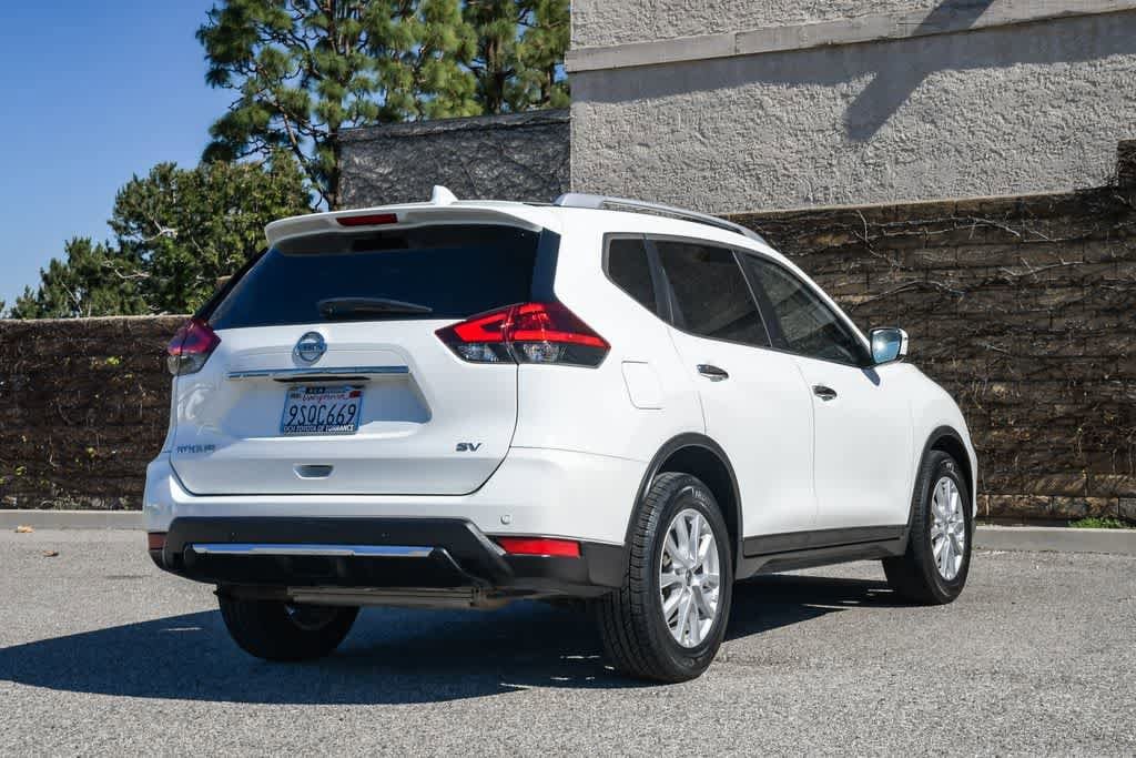 2019 Nissan Rogue SV photo 6