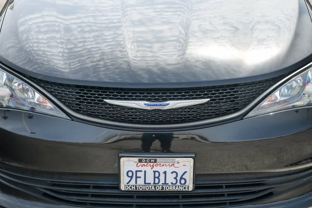 2019 Chrysler Pacifica L photo 4