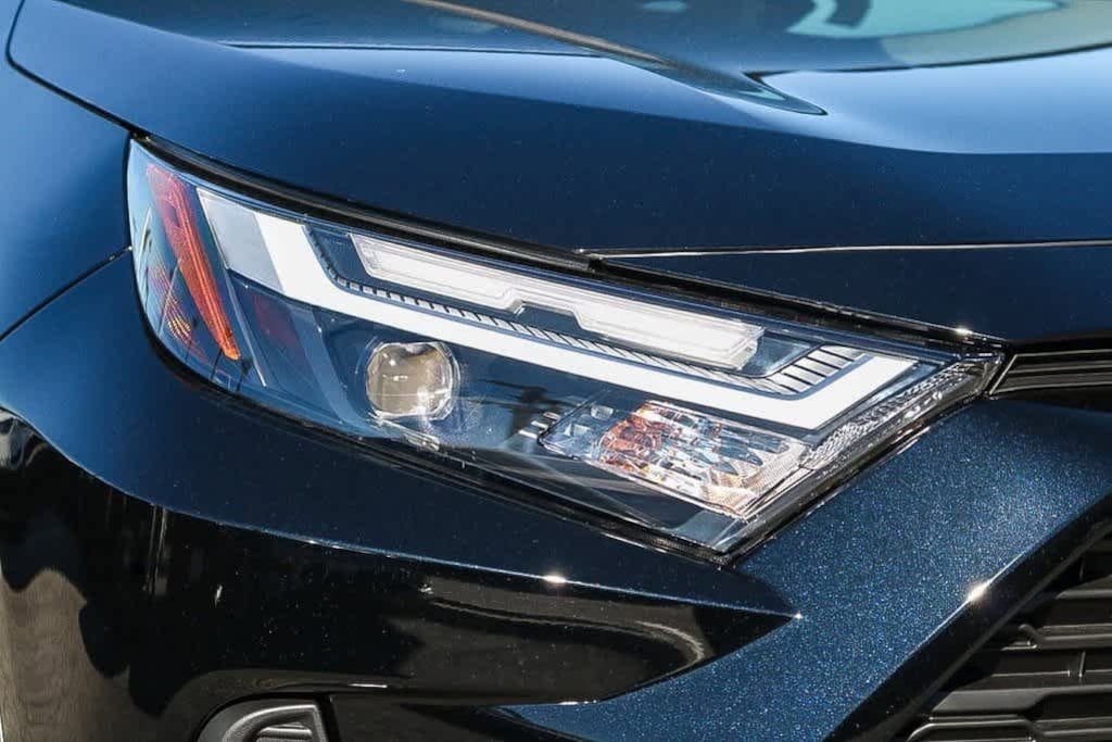 New 2025 Toyota RAV4 Hybrid XLE SUV