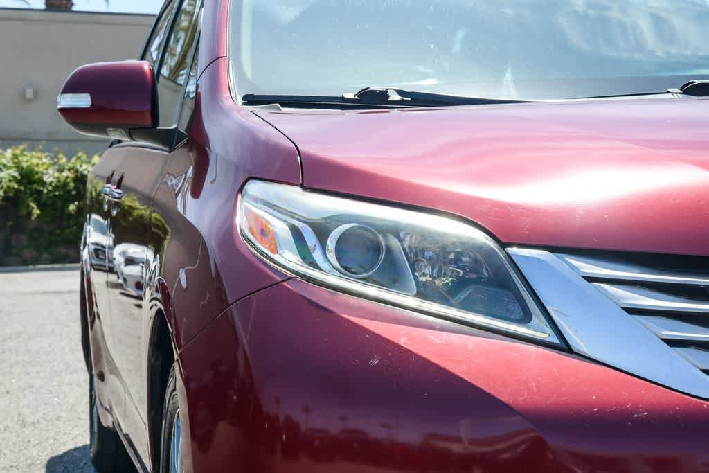 Thumbnail: 2015 Toyota Sienna - 4