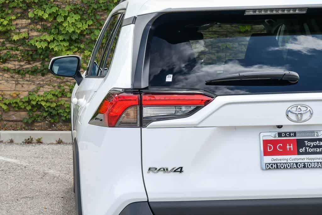 Thumbnail: 2025 Toyota RAV4 - 9