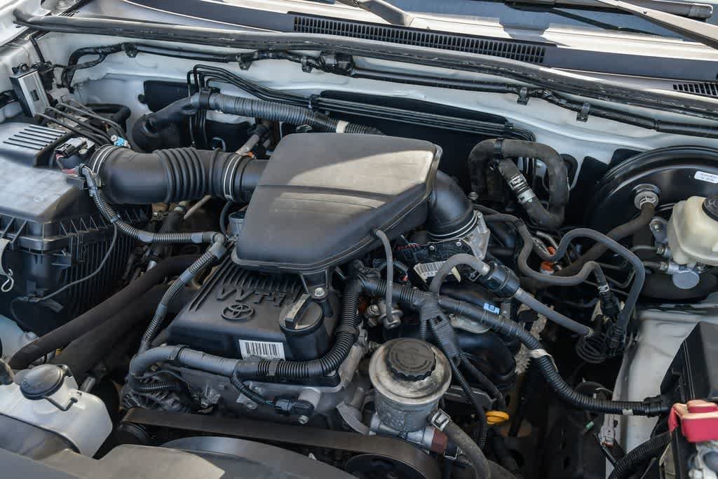 Thumbnail: 2015 Toyota Tacoma - 28