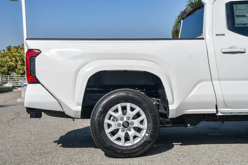 Thumbnail: 2025 Toyota Tacoma - 10