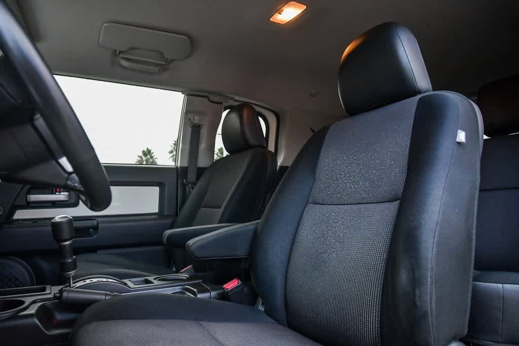 Thumbnail: 2012 Toyota FJ Cruiser - 20