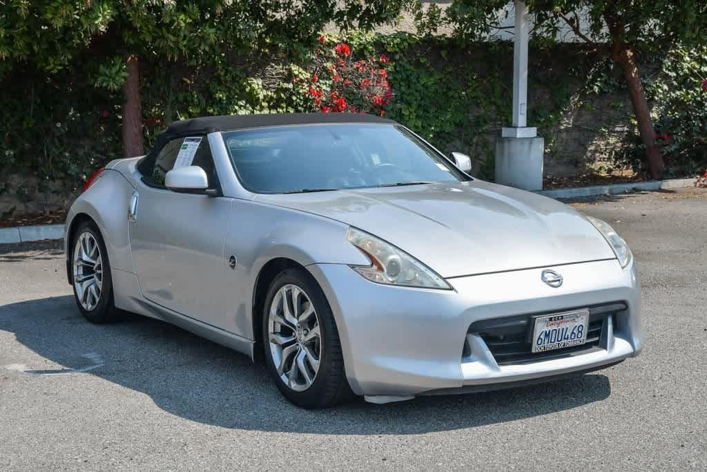 Thumbnail: 2010 Nissan Z - 3