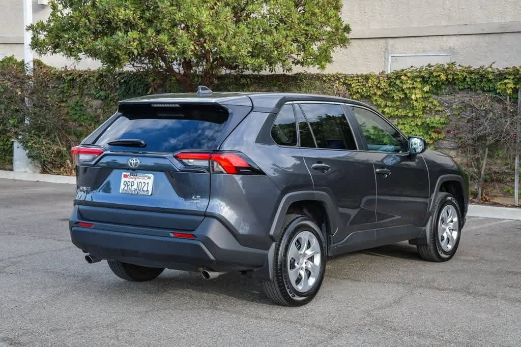 Thumbnail: 2025 Toyota RAV4 - 6