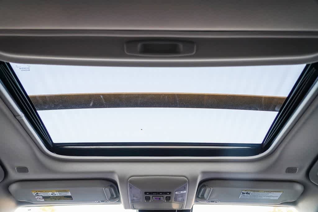 Thumbnail: 2025 Toyota RAV4 - 16