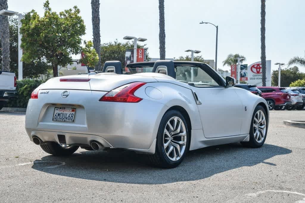 Thumbnail: 2010 Nissan Z - 34