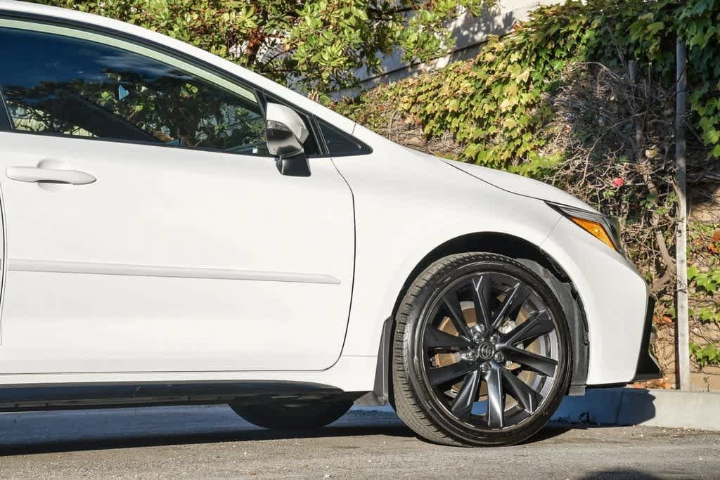 Thumbnail: 2023 Toyota Corolla - 11