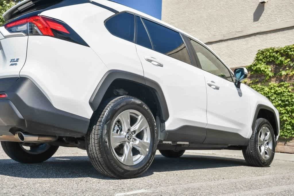 Thumbnail: 2024 Toyota RAV4 - 10