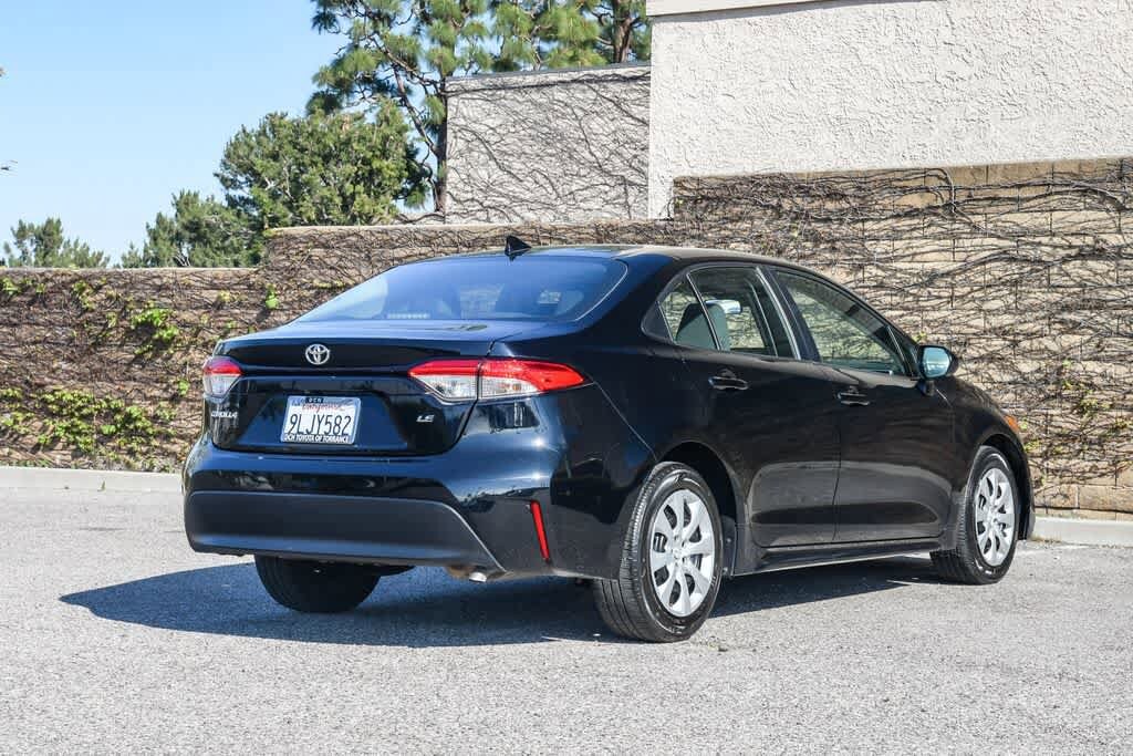 2024 Toyota Corolla LE photo 6