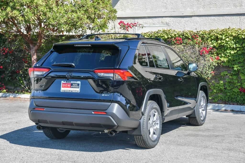 Thumbnail: 2025 Toyota RAV4 - 6