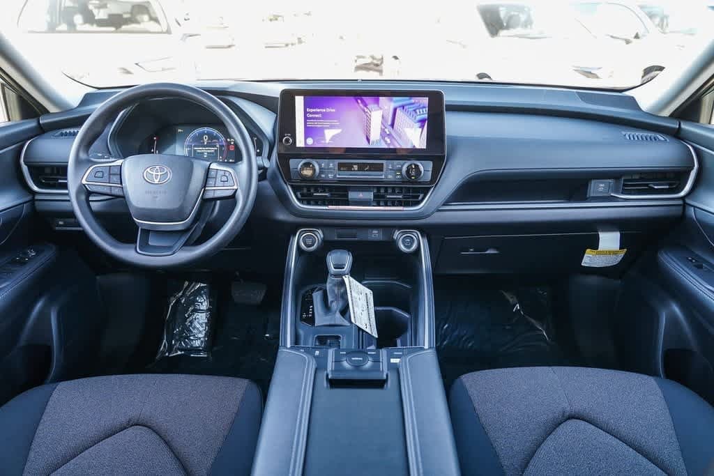 Thumbnail: 2026 Toyota Grand Highlander - 12