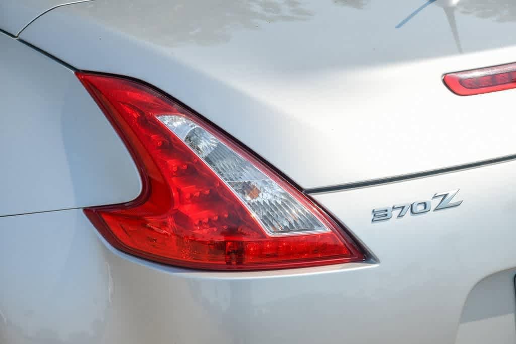 Thumbnail: 2010 Nissan Z - 9