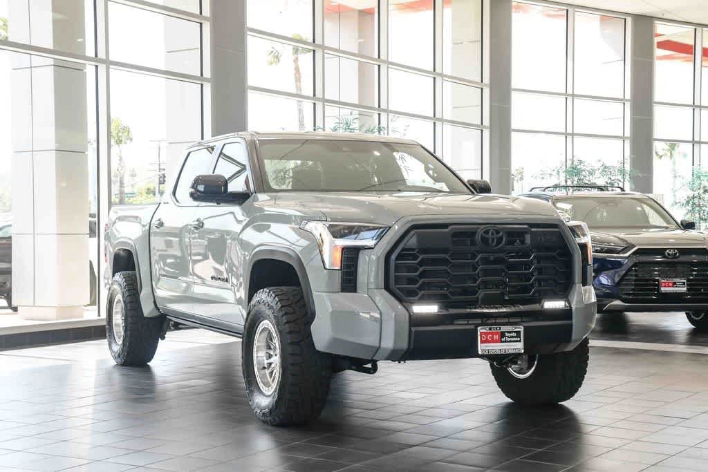 2025 Toyota Tundra Limited photo 2