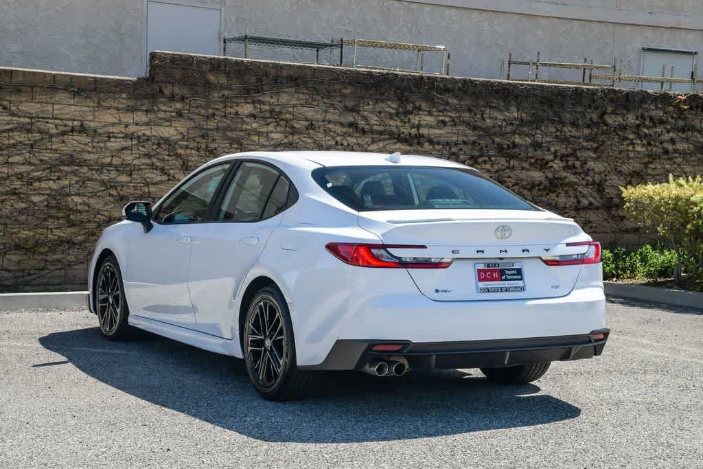 2025 Toyota Camry SE photo 3