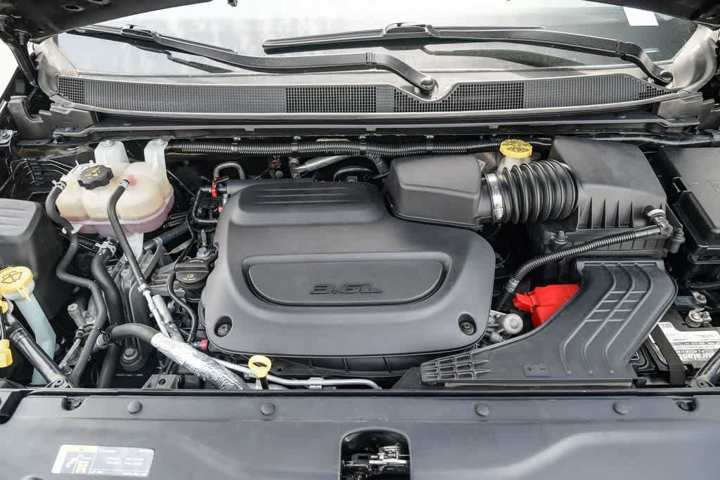 Thumbnail: 2019 Chrysler Pacifica - 25