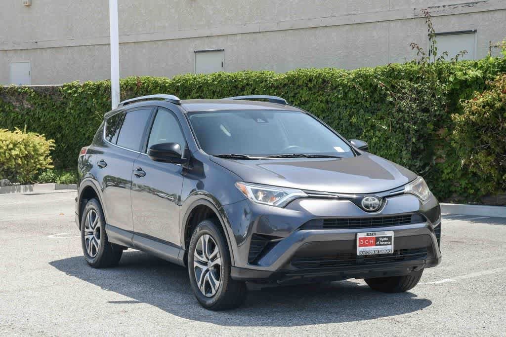 Thumbnail: 2017 Toyota RAV4 - 2