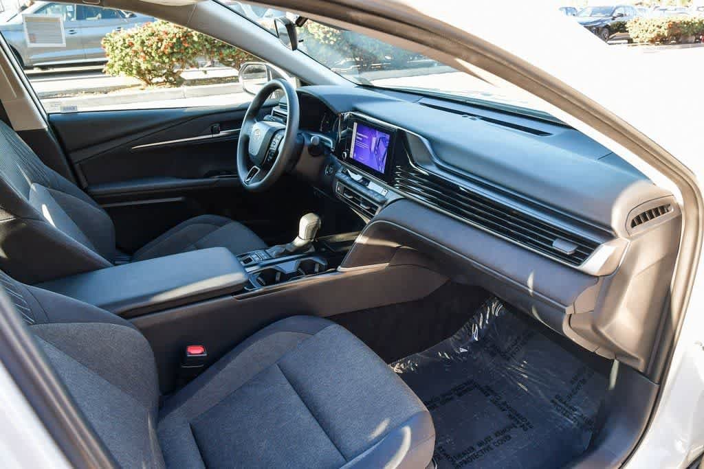 Thumbnail: 2025 Toyota Camry - 15