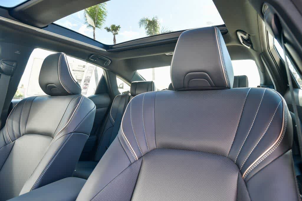 Thumbnail: 2026 Toyota Crown - 18