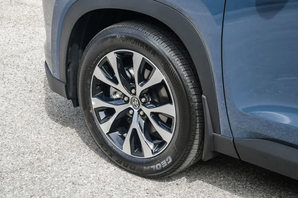 Thumbnail: 2026 Toyota Grand Highlander - 10