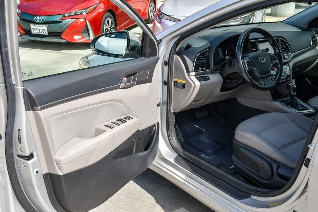 Thumbnail: 2017 Hyundai Elantra - 19