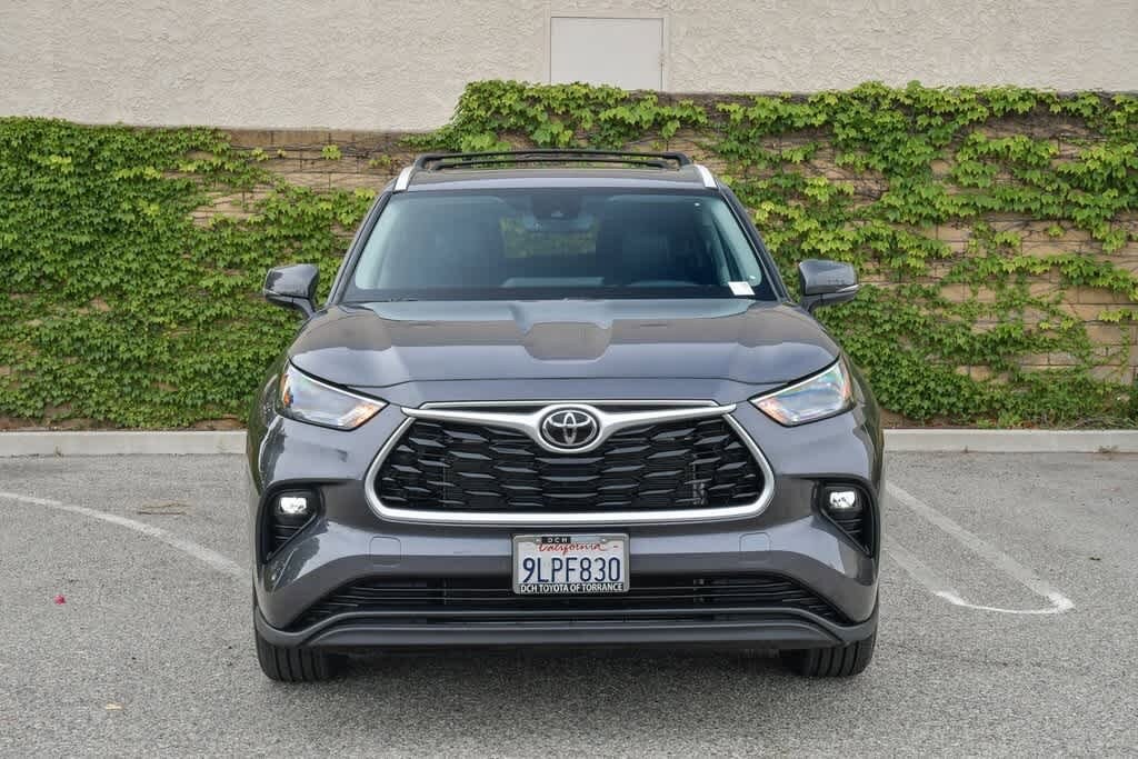 2024 Toyota Highlander XLE 2