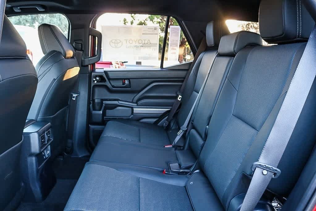 Thumbnail: 2025 Toyota 4Runner - 18