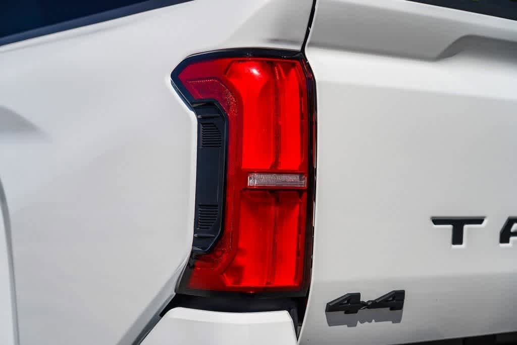 Thumbnail: 2025 Toyota Tacoma - 9