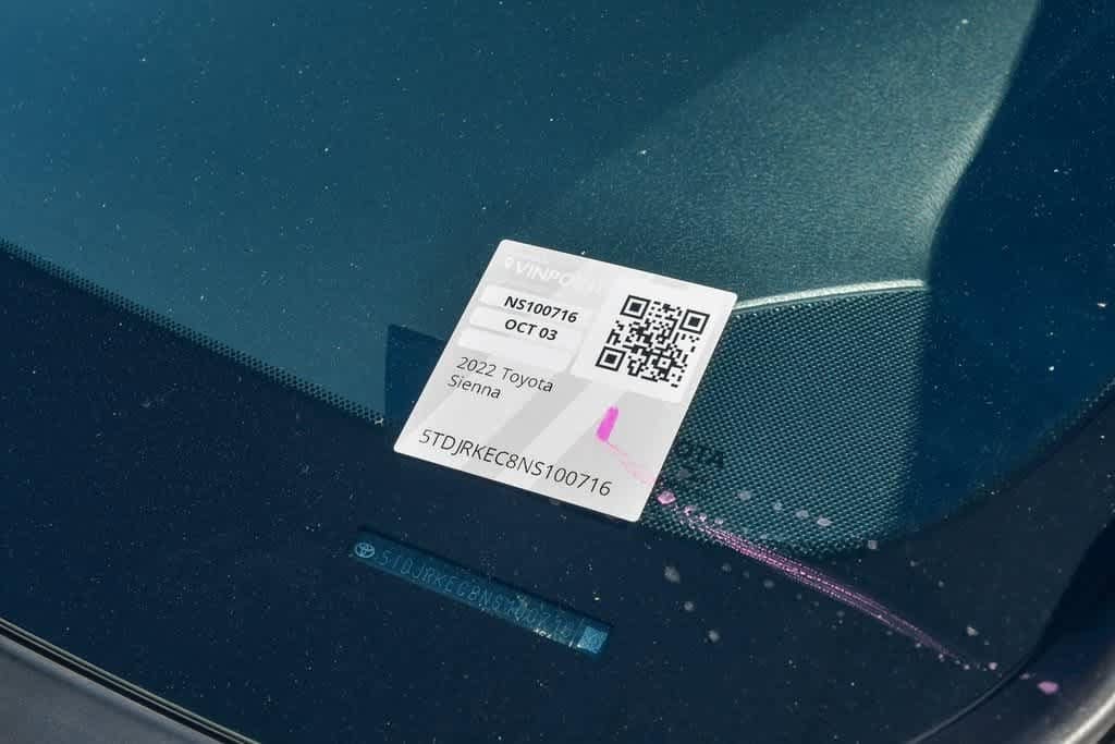 Thumbnail: 2022 Toyota Sienna - 29