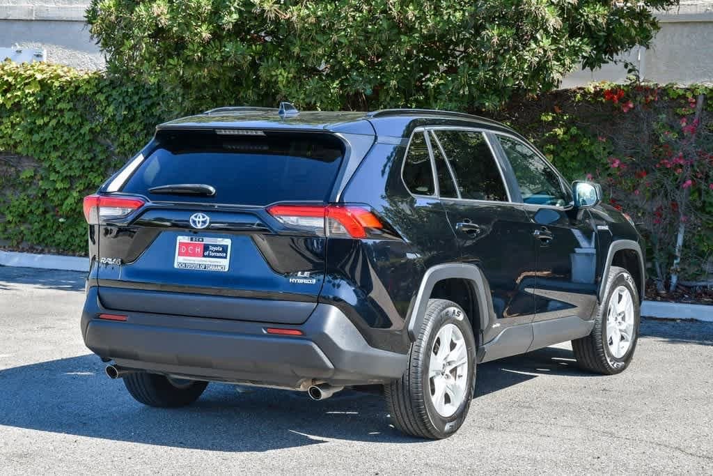 Thumbnail: 2021 Toyota RAV4 - 6