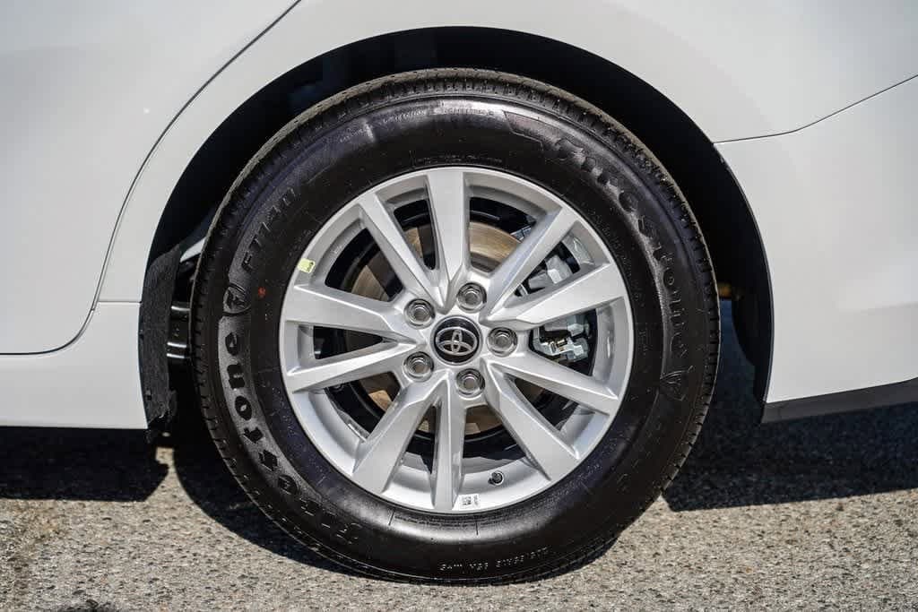 Thumbnail: 2026 Toyota Camry - 11