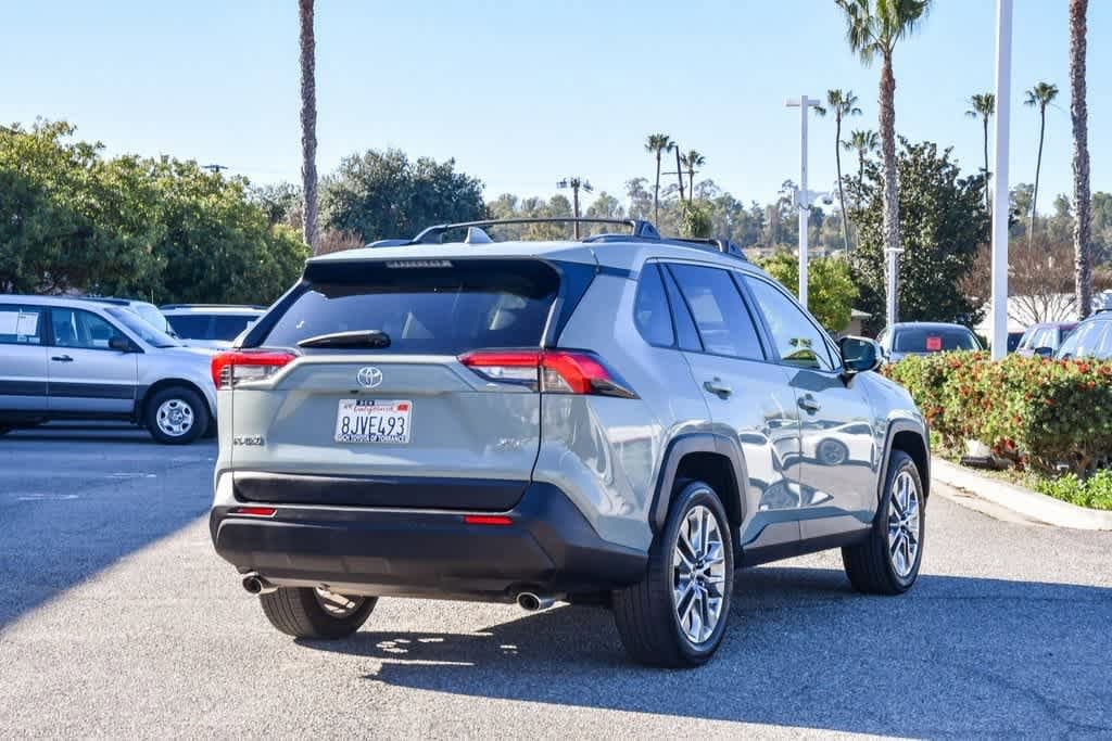 Thumbnail: 2019 Toyota RAV4 - 7