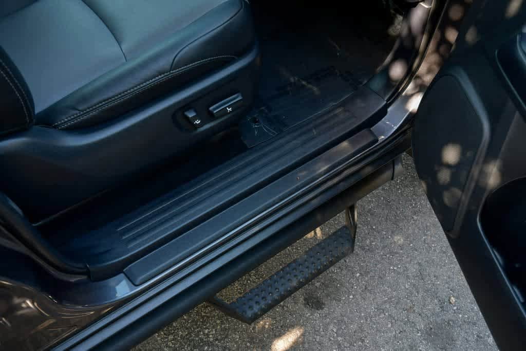 Thumbnail: 2021 Toyota 4Runner - 17