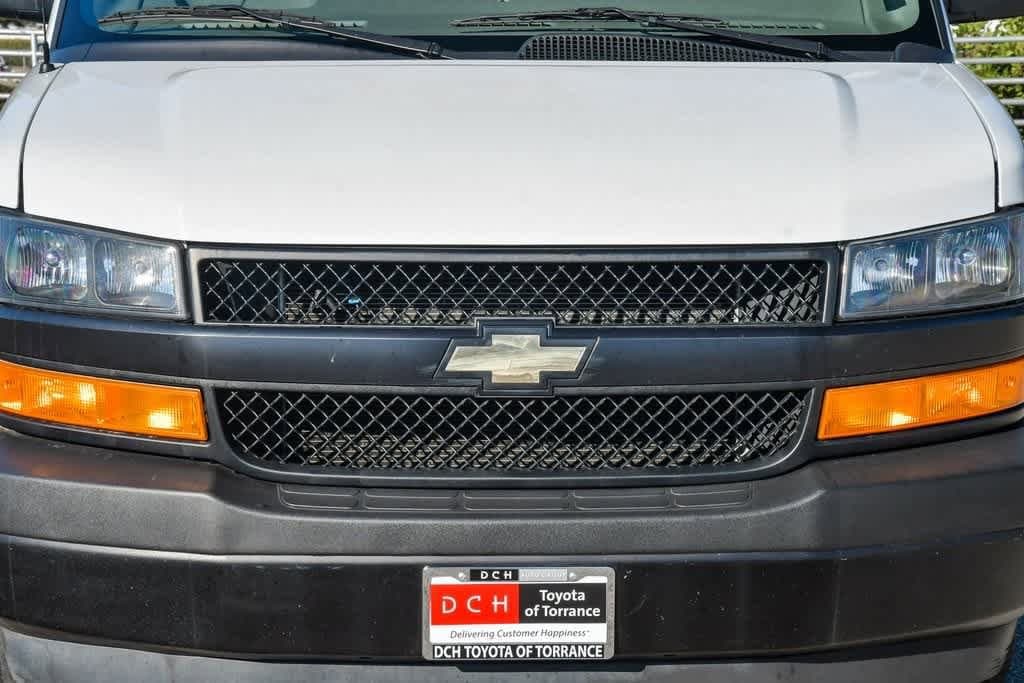 Thumbnail: 2022 Chevrolet Express - 5