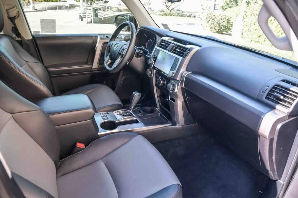 2022 Toyota 4Runner SR5 16