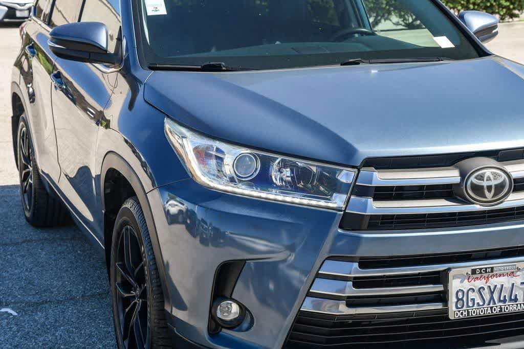 Thumbnail: 2019 Toyota Highlander - 4