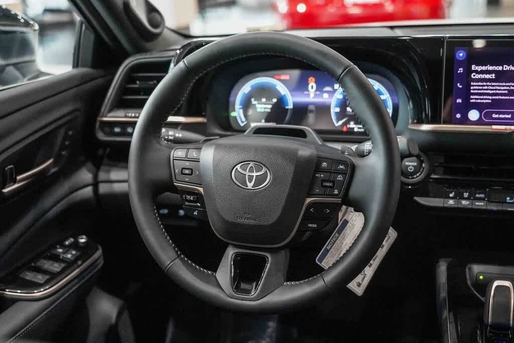 Thumbnail: 2025 Toyota Crown Signia - 15