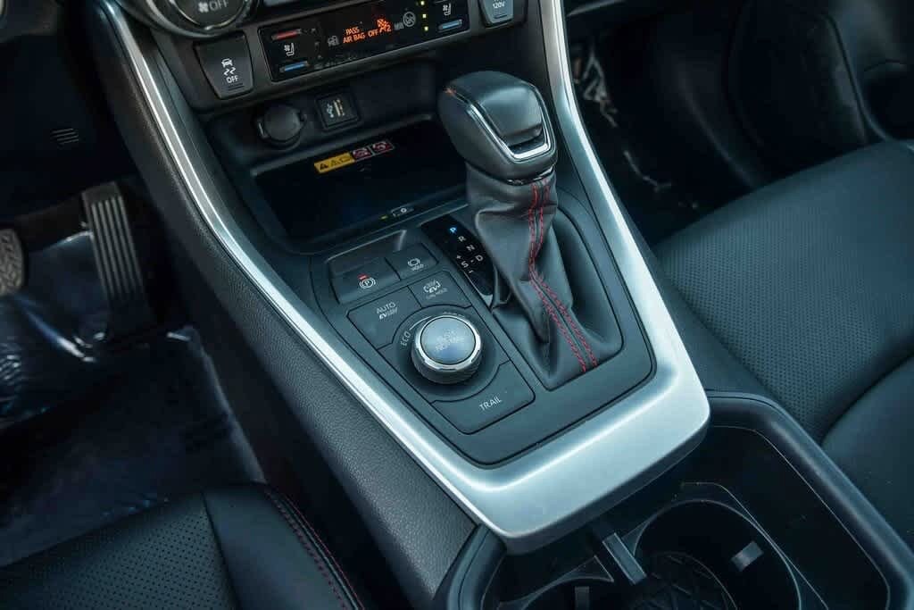 Thumbnail: 2024 Toyota RAV4 - 22