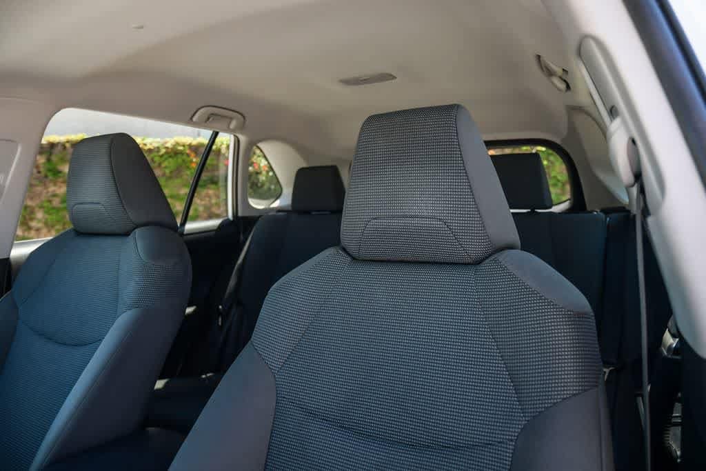 Thumbnail: 2023 Toyota RAV4 - 16