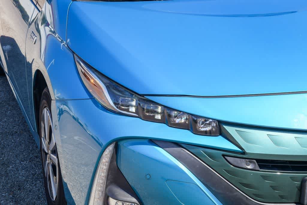 Thumbnail: 2017 Toyota Prius Prime - 4