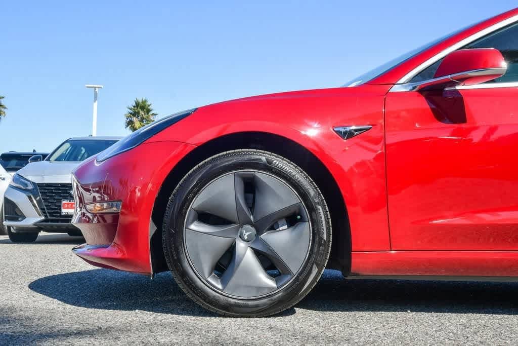 Thumbnail: 2019 Tesla Model 3 - 9