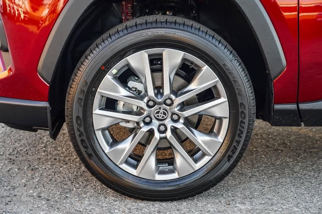 Thumbnail: 2025 Toyota RAV4 - 10