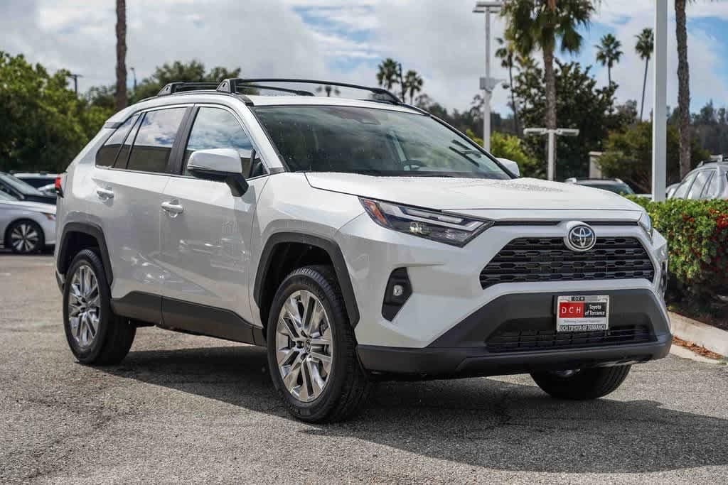 Thumbnail: 2025 Toyota RAV4 - 5