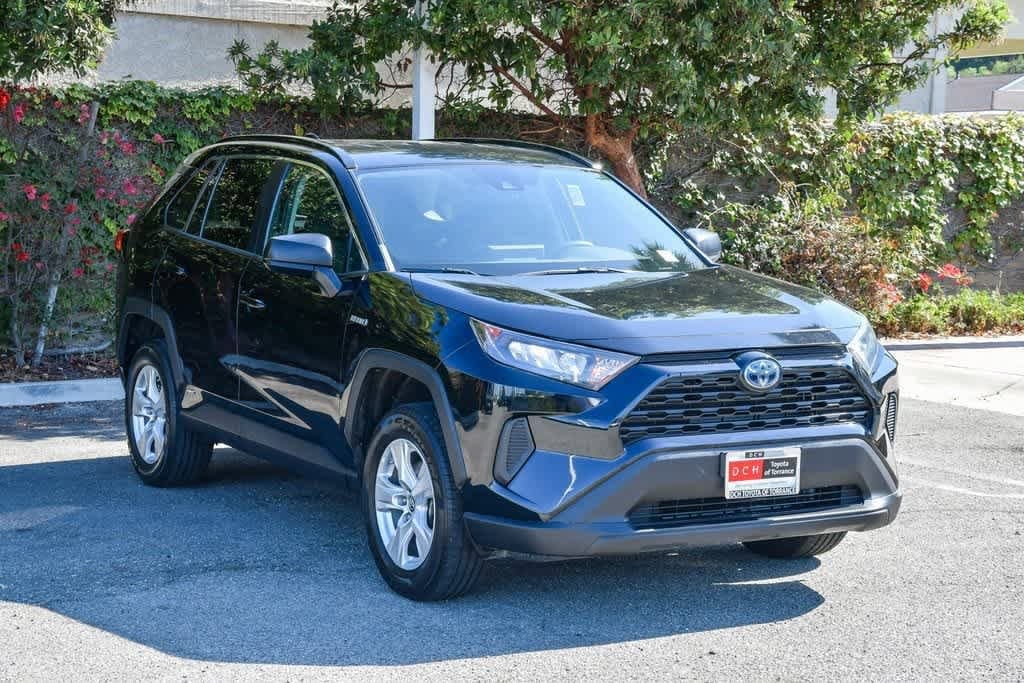 Thumbnail: 2021 Toyota RAV4 - 3