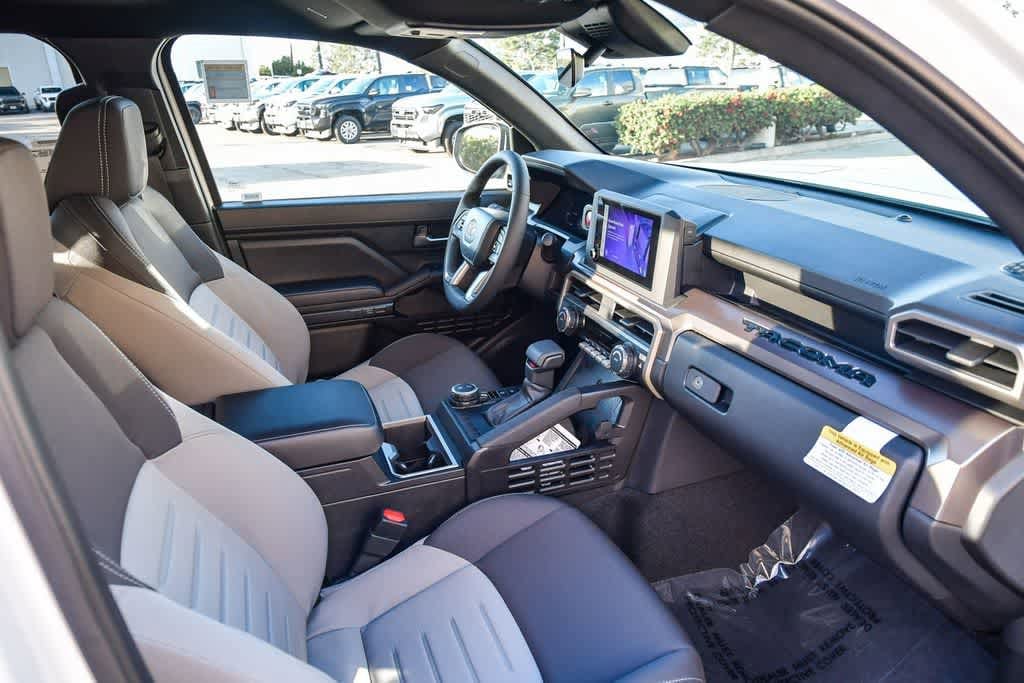 2026 Toyota Tacoma TRD Sport - Photo 16