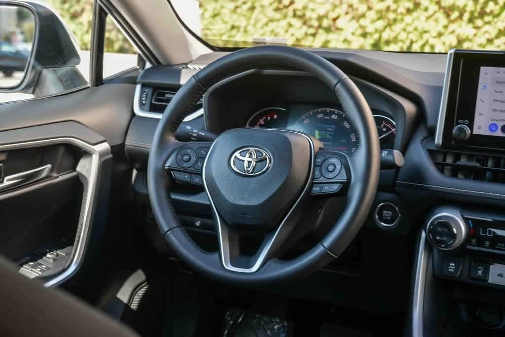 Thumbnail: 2024 Toyota RAV4 - 12